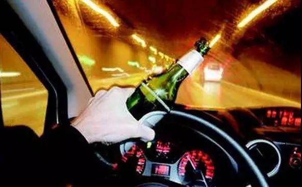 真的假的？最新交規(guī)：酒后躺車內(nèi)休息也算酒駕？